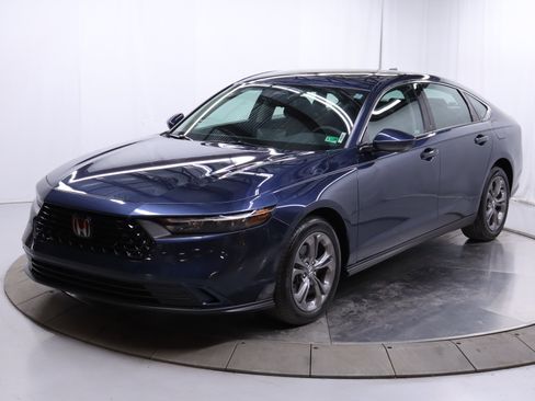 Used 2023 Honda Accord EX image 2