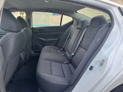 Used 2025 Nissan Altima 2.5 SV image 27