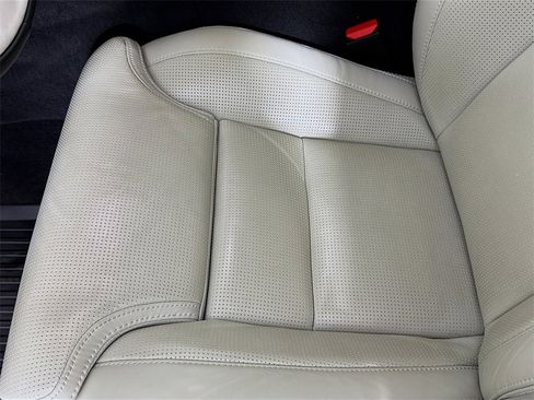 Used 2023 Volvo XC60 B6 Ultimate w/ Climate Package image 21