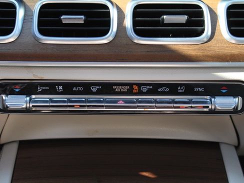 Certified 2023 Mercedes-Benz GLS 450 4MATIC image 25