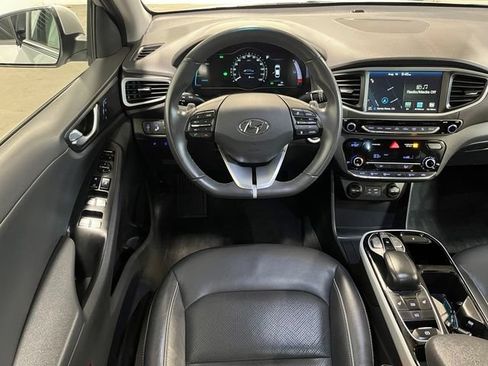 Used 2018 Hyundai Ioniq Limited FWD image 18