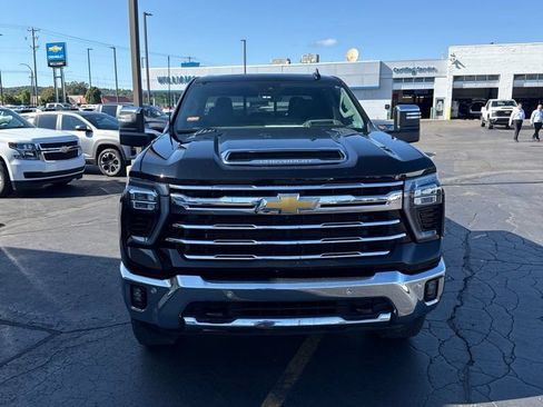 Used 2025 Chevrolet Silverado 2500 LTZ w/ LTZ Premium Package AWD/4WD image 4