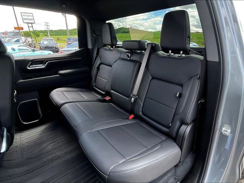 New 2025 GMC Sierra 1500 SLT w/ SLT Premium Package image 10