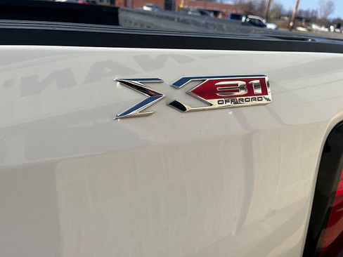 Used 2020 GMC Sierra 1500 Elevation image 17