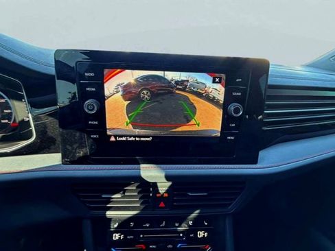 Used 2025 Volkswagen Jetta GLI Autobahn image 12