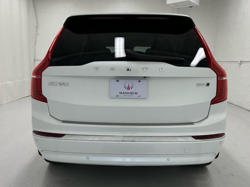 Used 2024 Volvo XC90 B5 Plus image 7