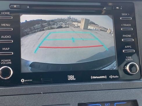 Used 2020 Toyota Sienna SE w/ SE Preferred Package FWD image 14
