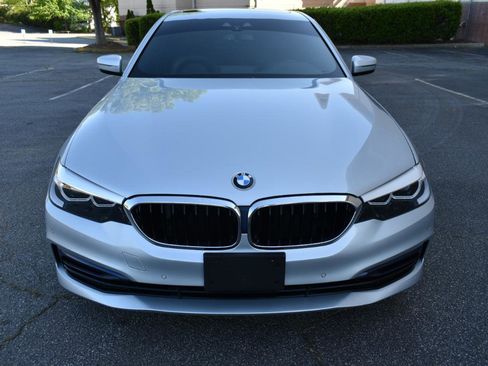Used 2019 BMW 530i xDrive w/ Convenience Package AWD/4WD image 3