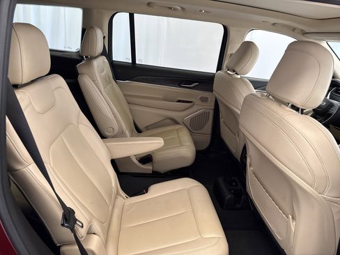 Used 2021 Jeep Grand Cherokee L Limited image 16