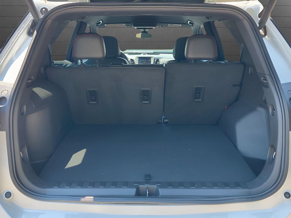 Used 2023 Chevrolet Equinox RS FWD image 7