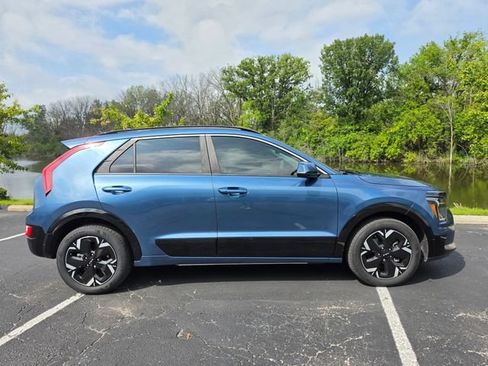 Used 2025 Kia Niro Wind w/ Wind Preserve Package FWD image 5