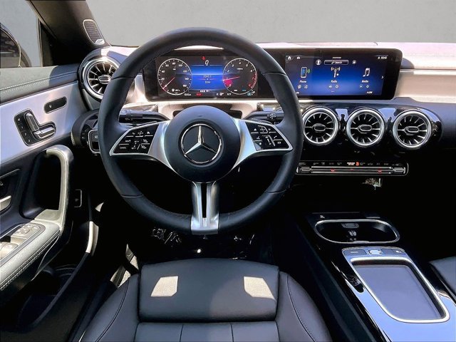 Used 2026 Mercedes-Benz CLA 250 image 7