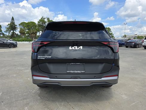 New 2026 Kia Sportage EX w/ EX Panorama Roof Package image 7