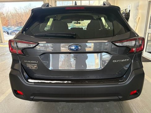 Used 2025 Subaru Outback image 4