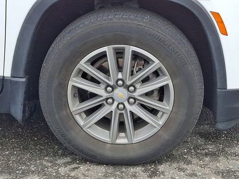 Used 2023 Chevrolet Traverse LS AWD/4WD image 28