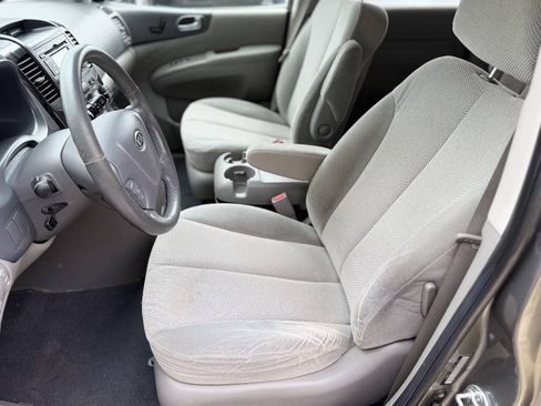 Used 2011 Kia Sedona EX FWD image 9