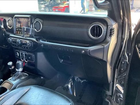 Used 2023 Jeep Wrangler Unlimited Rubicon 4xe w/ Safety Group AWD/4WD image 16