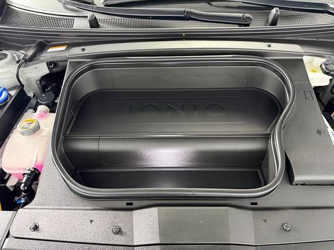 Used 2024 Hyundai Ioniq 6 SEL RWD image 36