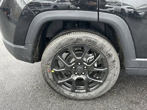 New 2026 Jeep Compass Latitude image 18