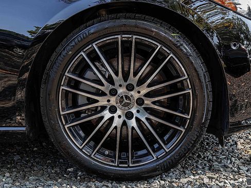 Used 2025 Mercedes-Benz C 300 4MATIC Sedan image 26