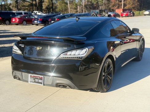 Used 2010 Hyundai Genesis 2.0T image 6