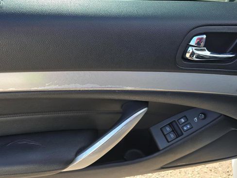 Used 2009 INFINITI G37 Journey w/ Premium Pkg image 9