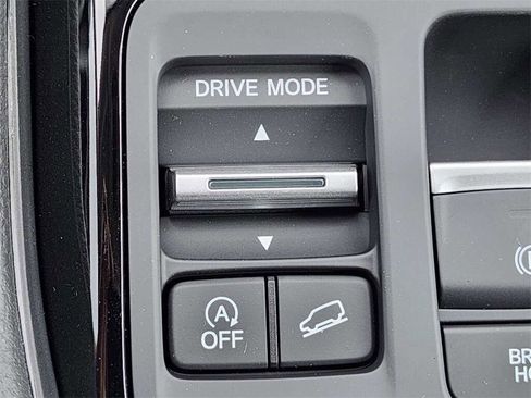 Used 2024 Honda Pilot EX-L image 30