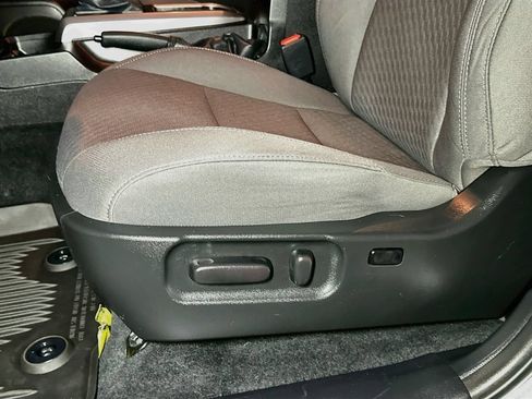Used 2023 Toyota Tacoma SR5 w/ Black Out Package (TMS) AWD/4WD image 20