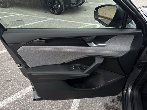 New 2026 Volkswagen Tiguan S image 22