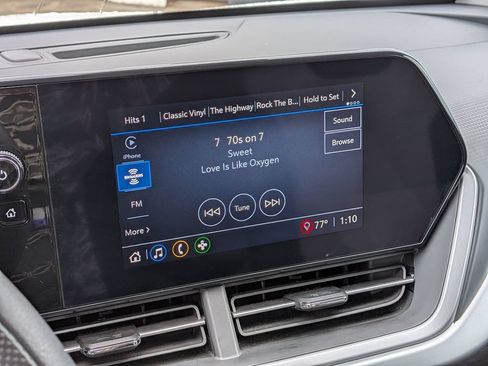 Used 2025 Chevrolet Trax LS FWD image 21