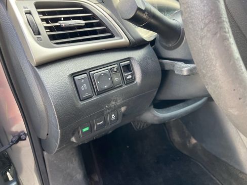 Used 2014 Nissan Sentra S image 9