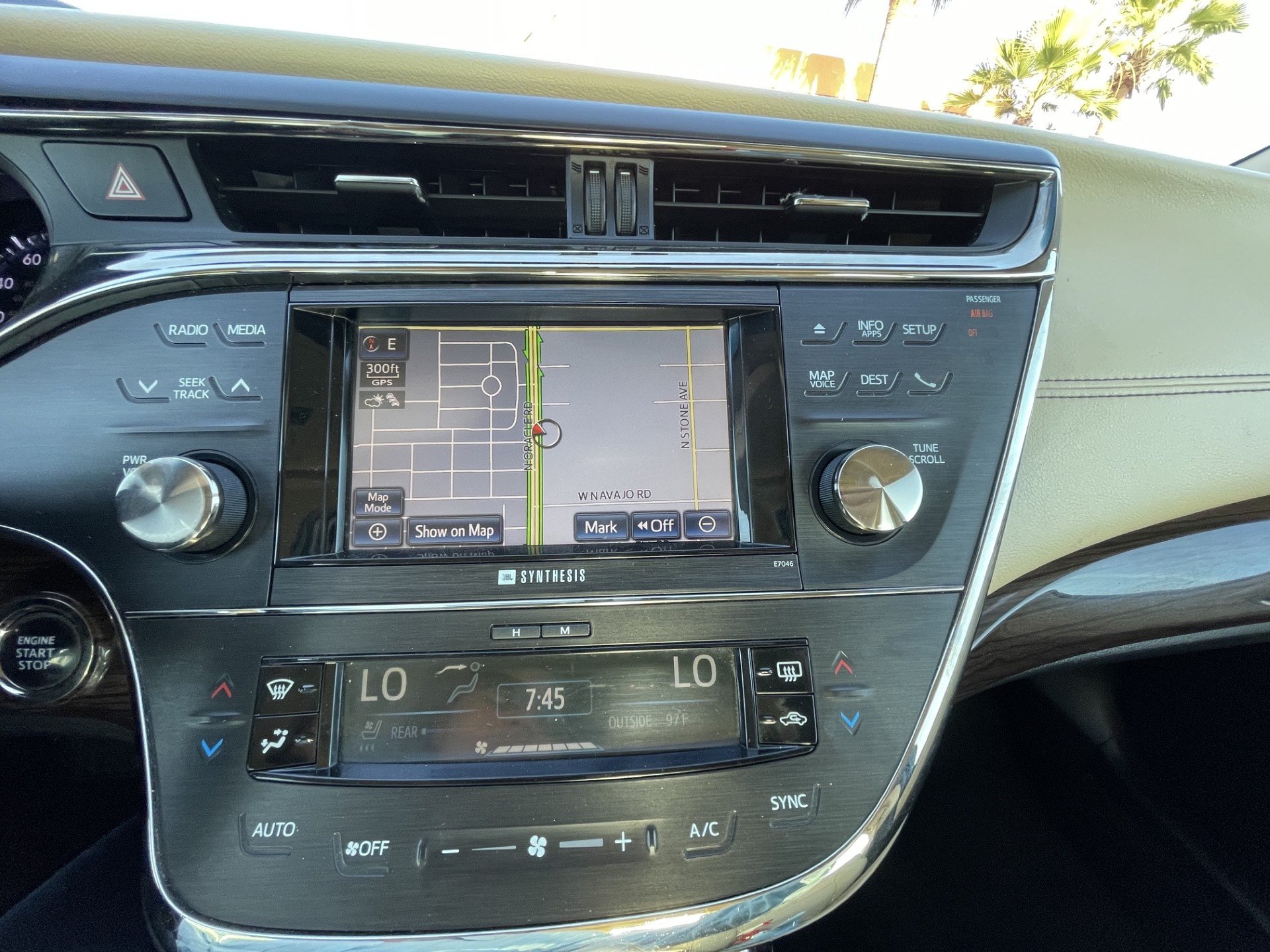 Used 2013 Toyota Avalon FWD image 20