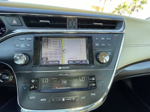 Used 2013 Toyota Avalon Limited FWD image 20