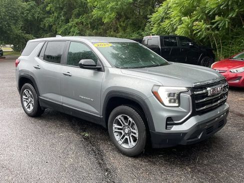 Used 2025 GMC Terrain Elevation AWD/4WD image 4