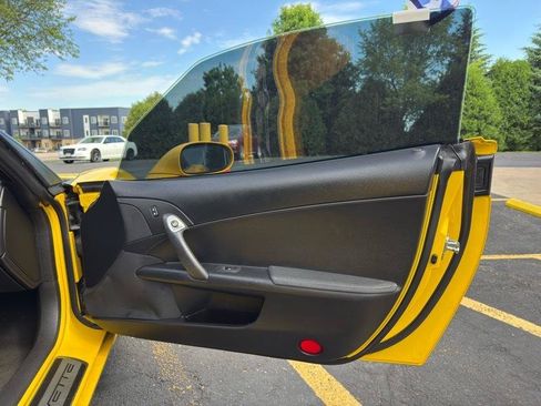 Used 2013 Chevrolet Corvette Convertible RWD image 38