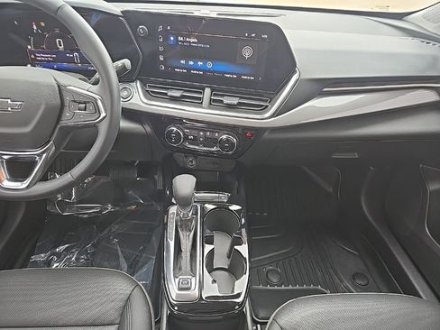 Used 2025 Chevrolet Trax ACTIV w/ Driver Confidence Package image 16