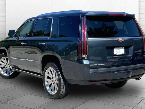 Used 2020 Cadillac Escalade Premium Luxury AWD/4WD image 11