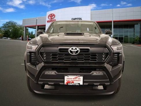 New 2025 Toyota Tacoma TRD Sport image 6