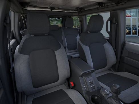 New 2025 Ford Bronco 4-Door image 10