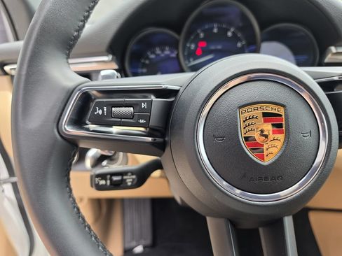Used 2026 Porsche Macan AWD/4WD image 28