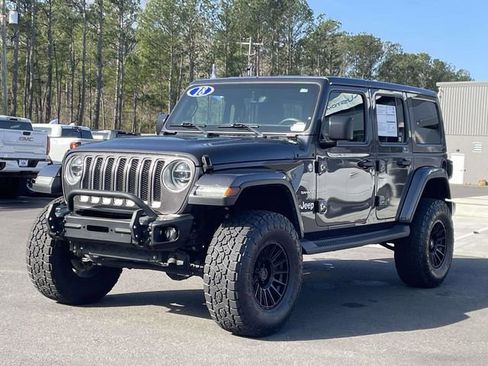 Used 2018 Jeep Wrangler Unlimited Sahara image 28