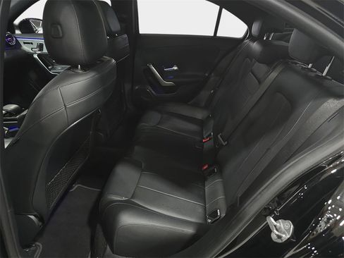 Used 2020 Mercedes-Benz A 220 4MATIC image 12