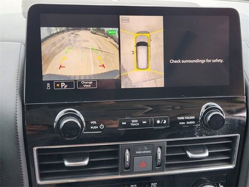 Used 2022 Nissan Armada SL w/ Captain's Chairs Package image 18