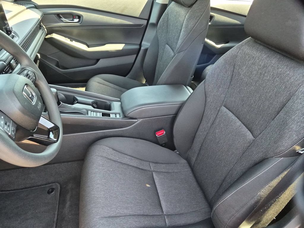 Used 2025 Honda Accord LX image 24