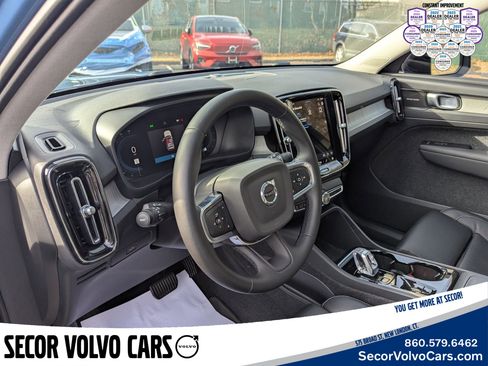 Certified 2023 Volvo XC40 B5 Ultimate w/ Protection Package Premier image 9