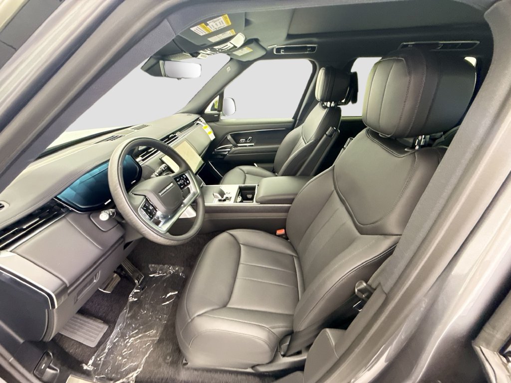 New 2026 Land Rover Range Rover Long Wheelbase SE AWD/4WD image 18