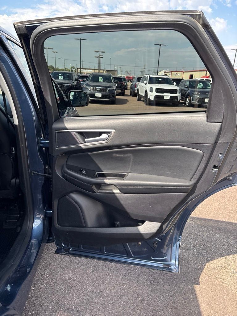 Used 2019 Ford Edge SEL w/ Equipment Group 201A AWD/4WD image 28