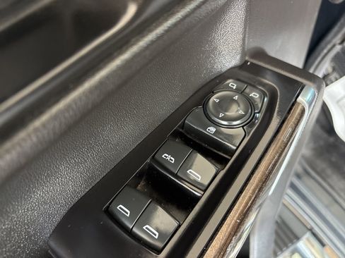 Used 2020 Chevrolet Silverado 1500 LT image 11