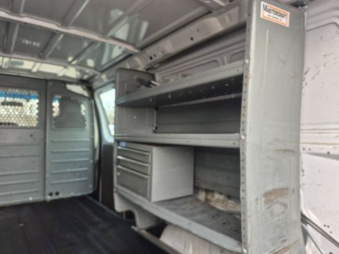 Used 2014 Ford E-250 and Econoline 250 w/ Power Group RWD image 23