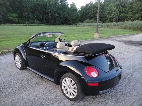Used 2008 Volkswagen Beetle SE image 19